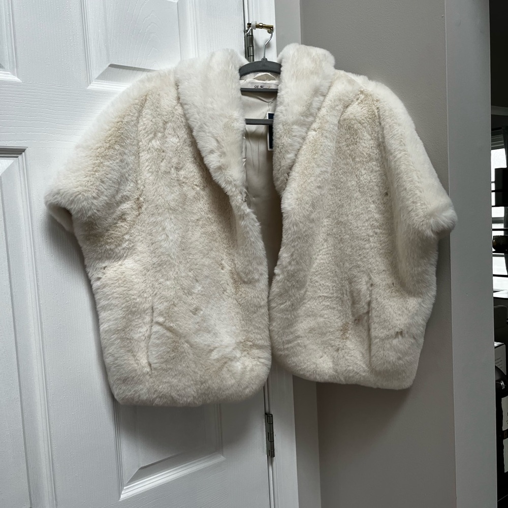 Faux fur Bridal Cape
